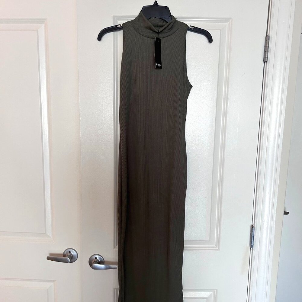 NWT Green Ribbed Mockneck Bodycon Midi Dress